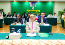 ឧបនាយករដ្ឋមន្ត្រីប្រចាំការ វង្សី វិស្សុត ជំរុញឱ្យមន្ត្រីរាជការត្រៀមខ្លួនមិនត្រឹមតែចេះប្រើប្រាស់ តែត្រូវរៀនធ្វើជាម្ចាស់លើបច្ចេកវិទ្យា AI ដើម្បីលើកកម្ពស់ប្រសិទ្ធភាពការងារ និងកសាងឧត្តមភាពប្រកួតប្រជែងរបស់ជាតិ