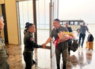 សេចក្តីប្រកាសព័ត៌មាន | នាយទាហានបន្តវេនចំនួន ២រូប របស់ប្រទេសឥណ្ឌូនេស៊ី មកដល់កម្ពុជា ដើម្បីចូលរួមជាមួយ AOT