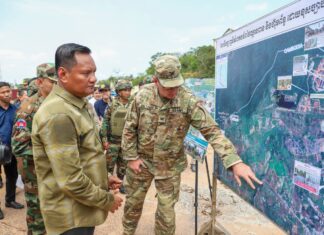 ក្រុមអនុព័ន្ធយោធាបរទេស (MACPP) ប្រចាំកម្ពុជា ចុះសង្កេតការណ៍នៅច្រកអូរស្មាច់ ខេត្តឧត្តរមានជ័យ ក្រោយបទឈប់បាញ់ចូលជាធរមាន