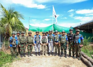 ប្រធានបេសកកម្មក្រុមអ្នកសង្កេតការណ៍អាស៊ាន (HOM AOT) ចុះសង្កេតការណ៍ ផ្ទៀងផ្ទាត់ និងរាយការណ៍អំពីស្ថានភាពព្រំដែននៅតំបន់បឹងត្រកួន ជាទីតាំងត្រូវបានទទួលរងការវាយប្រហារ រាយបន្លាលួស និងដាក់ពង្រាយទូកុងតឺន័រកាន់កាប់ដោយខុសច្បាប់របស់យោធាថៃ