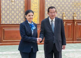 សម្តេចតេជោ ហ៊ុន សែន អនុញ្ញាតឱ្យលោកជំទាវ Magadalini Nicolaou ឯកអគ្គរដ្ឋទូតតែងតាំងថ្មីនៃសាធារណរដ្ឋក្រិកប្រចាំនៅកម្ពុជា ចូលជួបប្រគល់សារតាំង