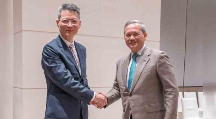 ក្រុមហ៊ុន Haier Group បានចាប់ដៃគូជាមួយនឹងក្រុមហ៊ុនក្នុងស្រុកនៅកម្ពុជា ដើម្បីបង្កើតរោងចក្រដំឡើងឧបករណ៍ថេប្លេត (Tablet) ដំបូងគេនៅកម្ពុជា